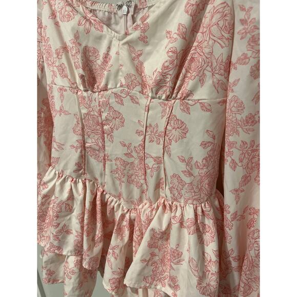 Pink and White, Floral, Long Sleeve Romper, Size XS, 1433Q - Picture 3 of 5